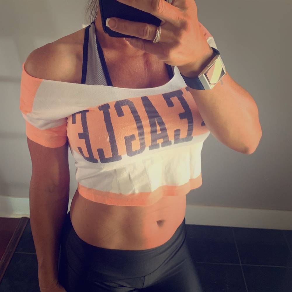 American Eagle Scoop neck Crop T